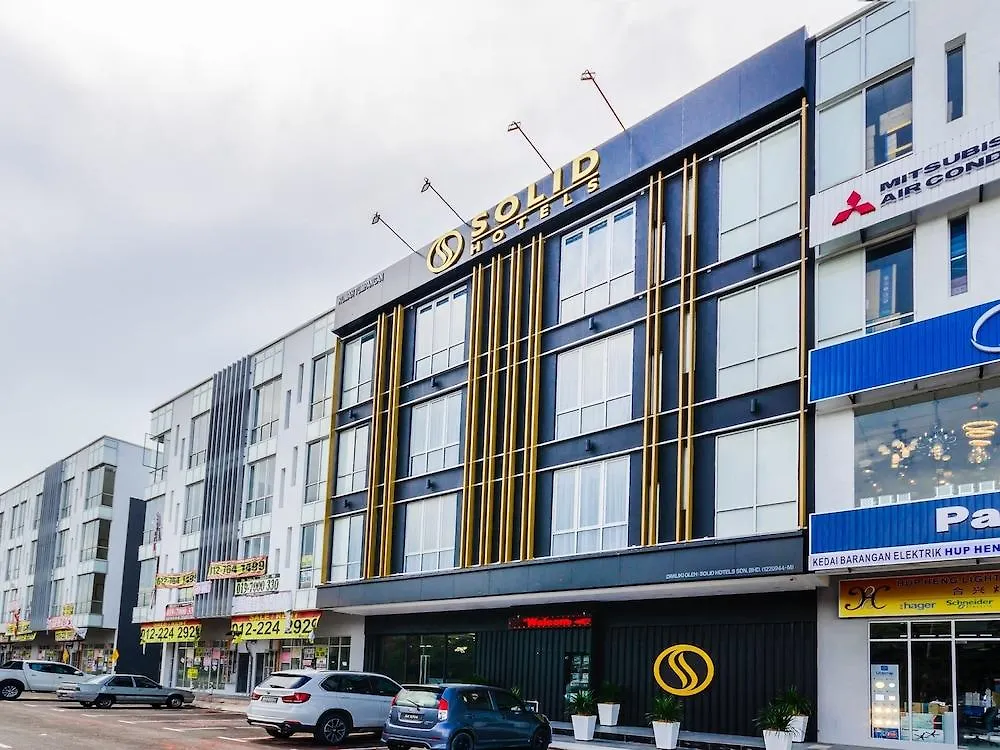ג'והור בהרו Solid Hotels  ג'והור בהרו