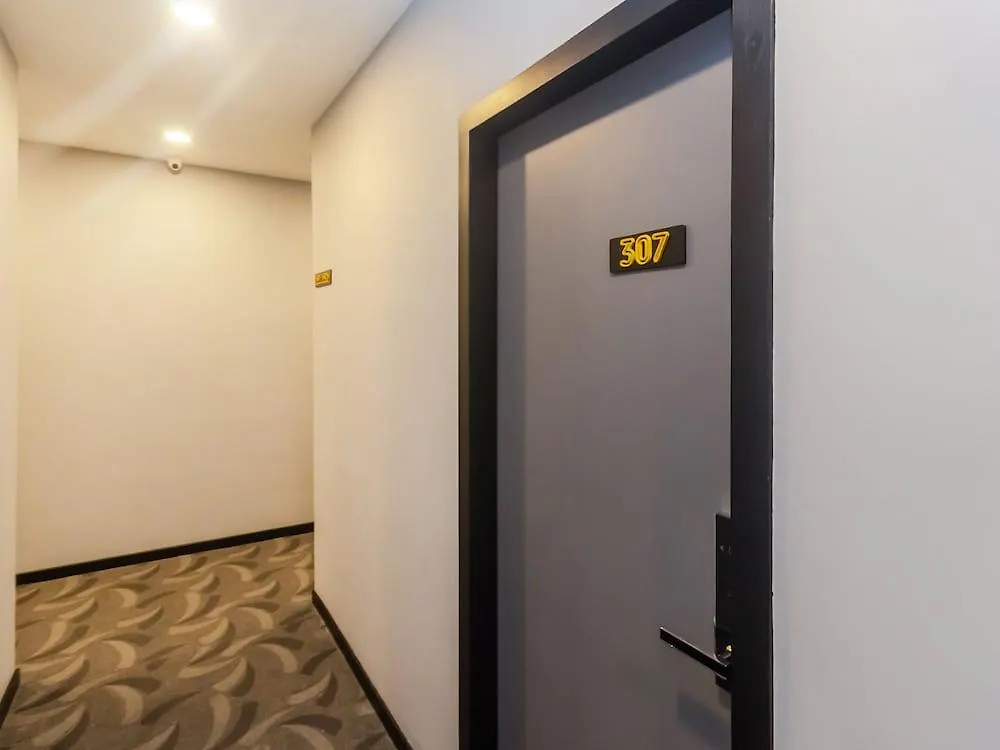ג'והור בהרו Solid Hotels