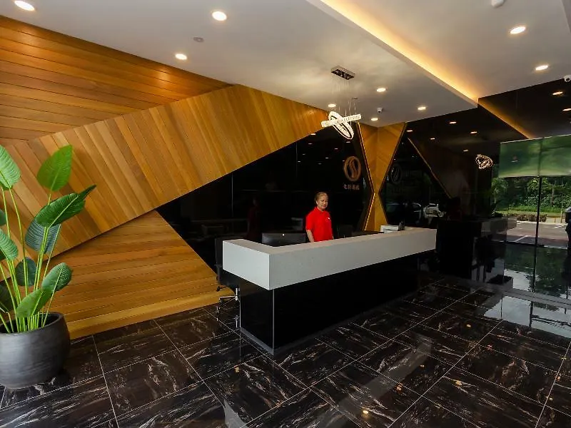 ג'והור בהרו Solid Hotels  ג'והור בהרו