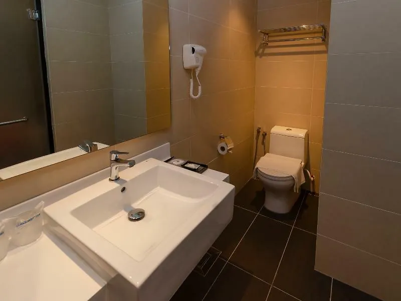 **  ג'והור בהרו Solid Hotels מלזיה