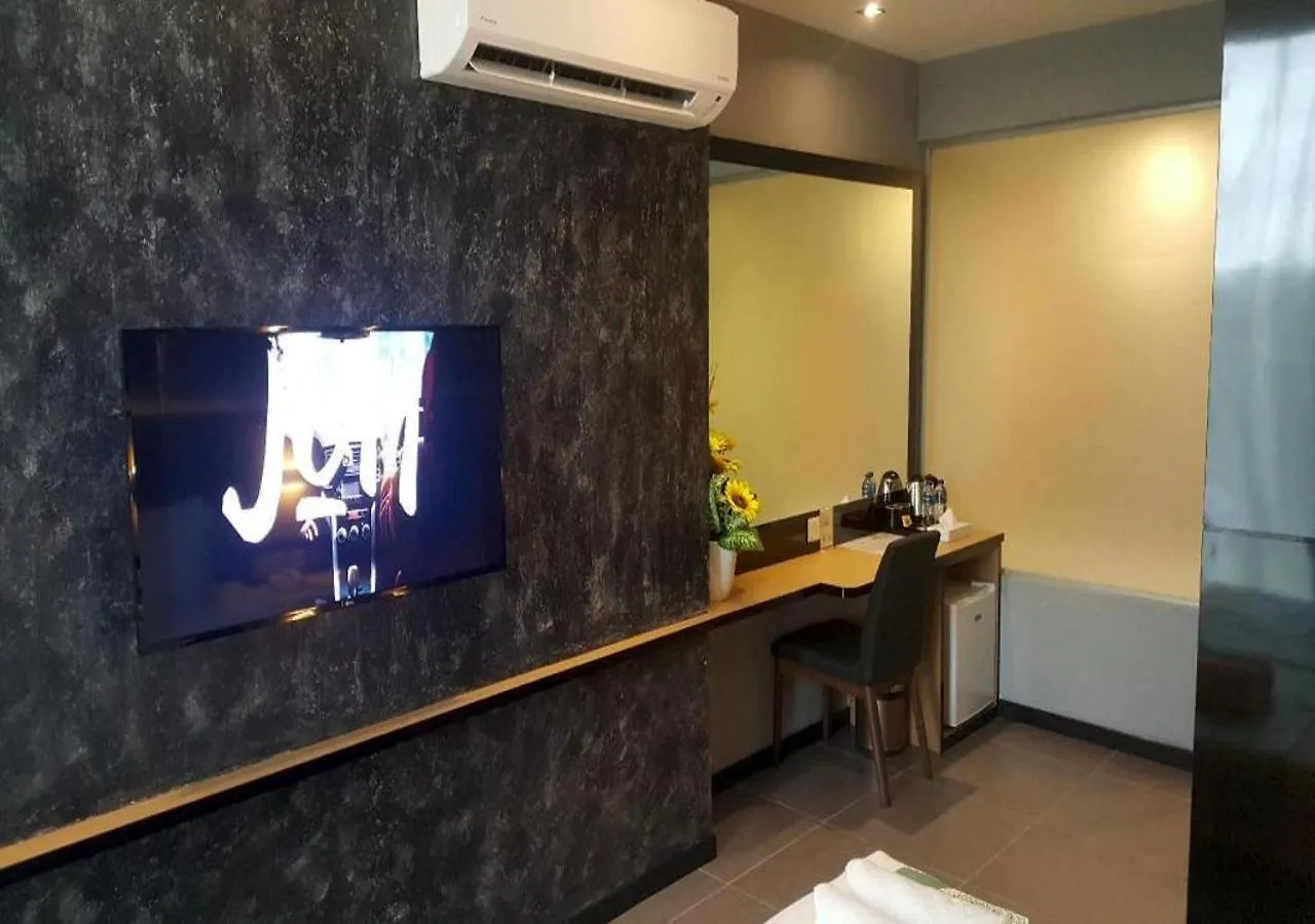 ג'והור בהרו Solid Hotels
